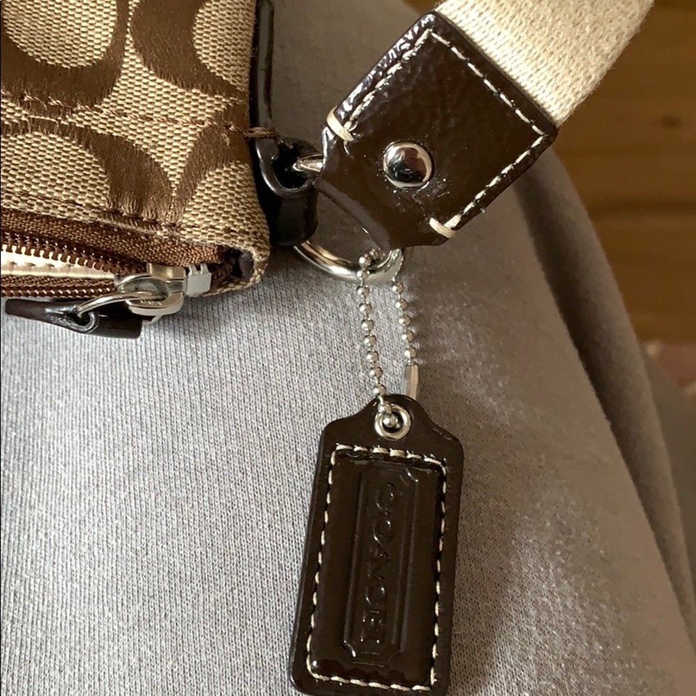 Coach crossbody - Picture 3 of 3